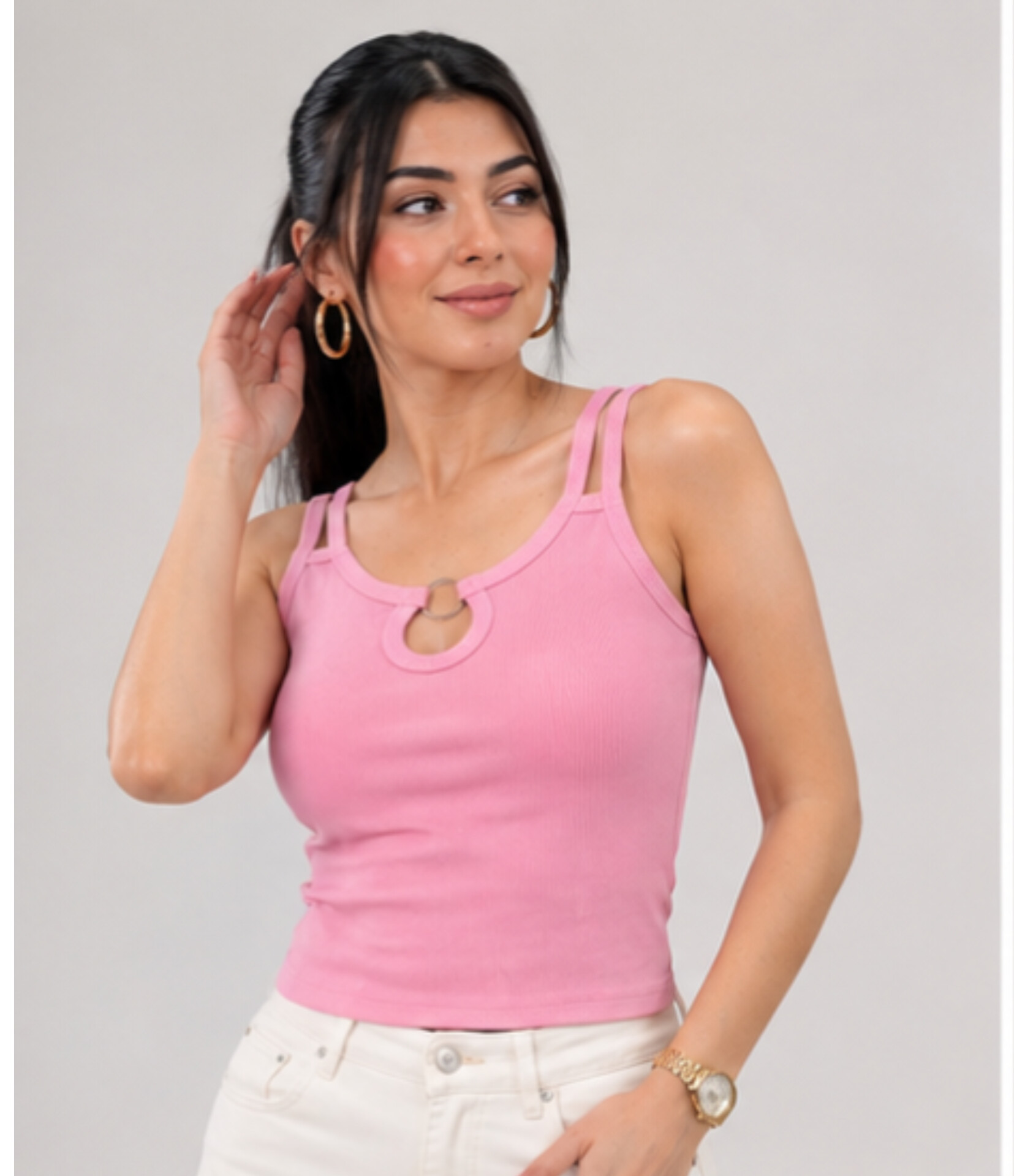 تاپ دو بند زنانه مناسب استایل روزمره و کژوال