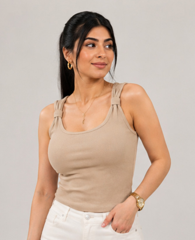 جزئیات یقه خشتی و پاپیون تاپ زنانه